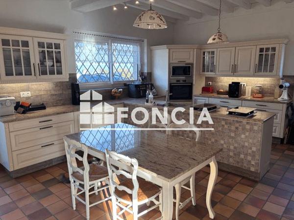 À vendre Maison 7 pièces 222 m² - Yvrac-et-malleyrand 16110