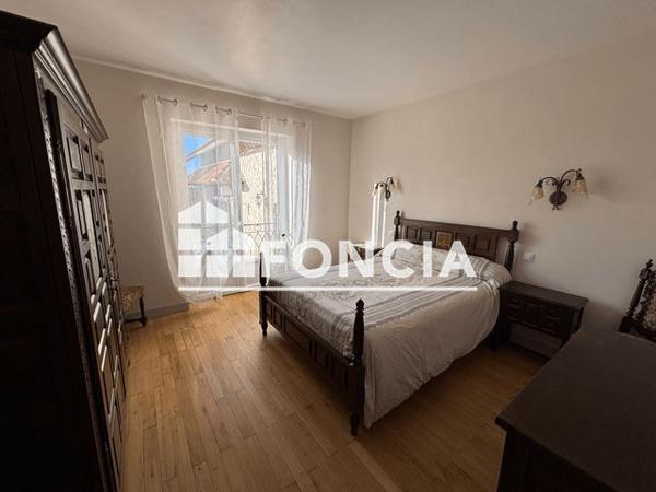 À vendre Maison 7 pièces 222 m² - Yvrac-et-malleyrand 16110