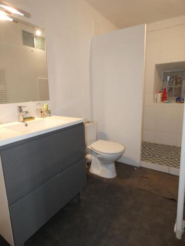 Maison T4 d'environ 100m² avec jardin de 220m² au calme.