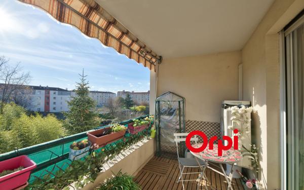 Appartement à vendre    4 pièces • 88 m2 Tassin-la-Demi-Lune