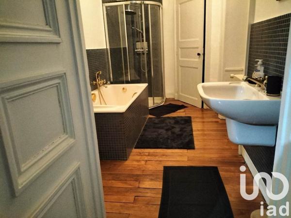 Château 11 pièces de 850 m² à Chantonnay (85110)