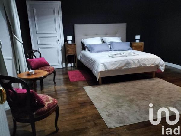 Château 11 pièces de 850 m² à Chantonnay (85110)