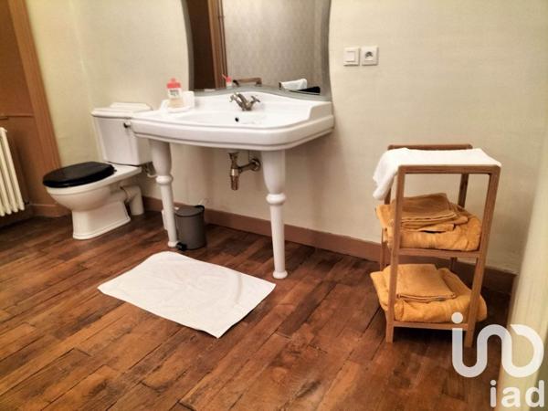 Château 11 pièces de 850 m² à Chantonnay (85110)