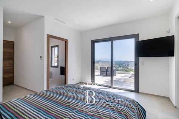 Vallauris, Villa 5 Chambres -  309 m² à vendre