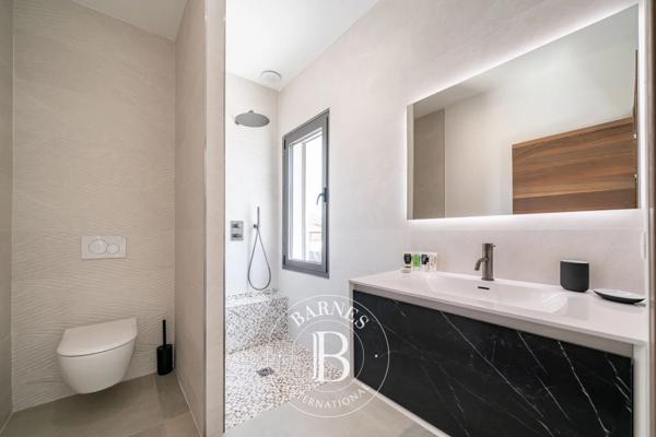 Vallauris, Villa 5 Chambres -  309 m² à vendre