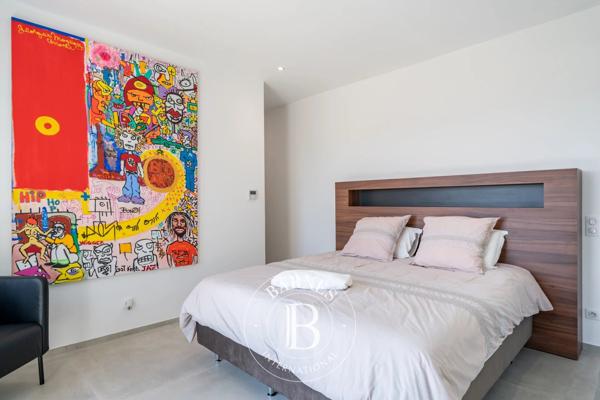 Vallauris, Villa 5 Chambres -  309 m² à vendre