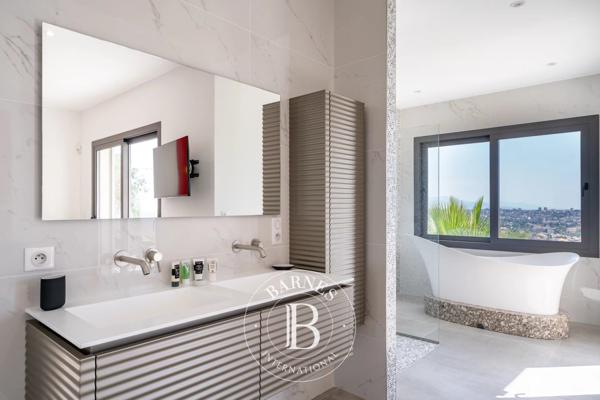 Vallauris, Villa 5 Chambres -  309 m² à vendre