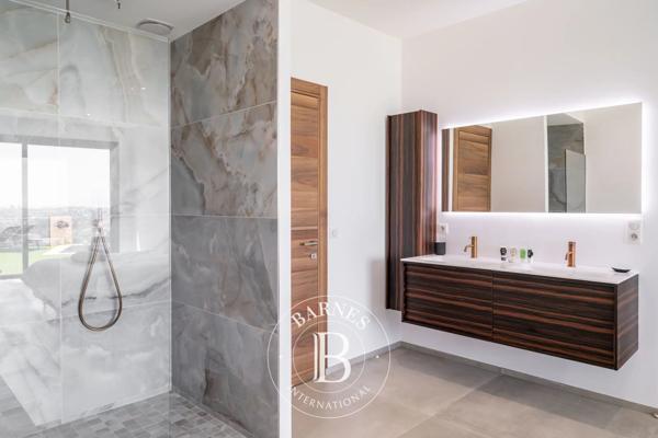 Vallauris, Villa 5 Chambres -  309 m² à vendre