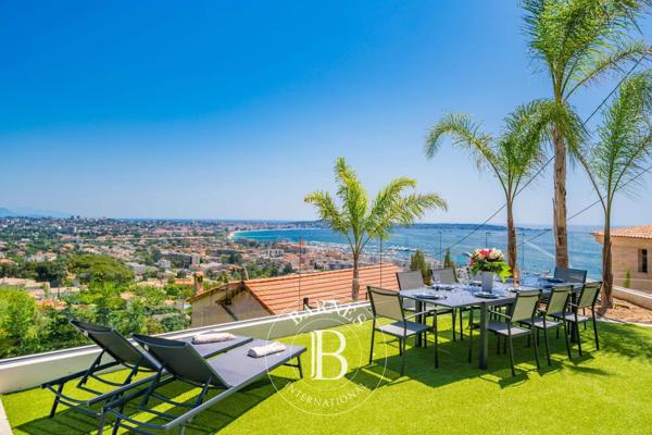 Vallauris, Villa 5 Chambres -  309 m² à vendre