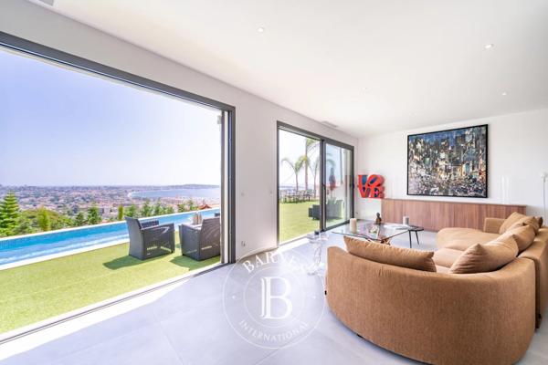 Vallauris, Villa 5 Chambres -  309 m² à vendre