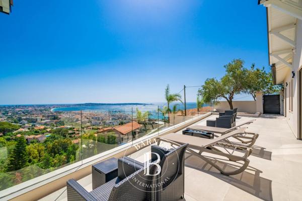 Vallauris, Villa 5 Chambres -  309 m² à vendre
