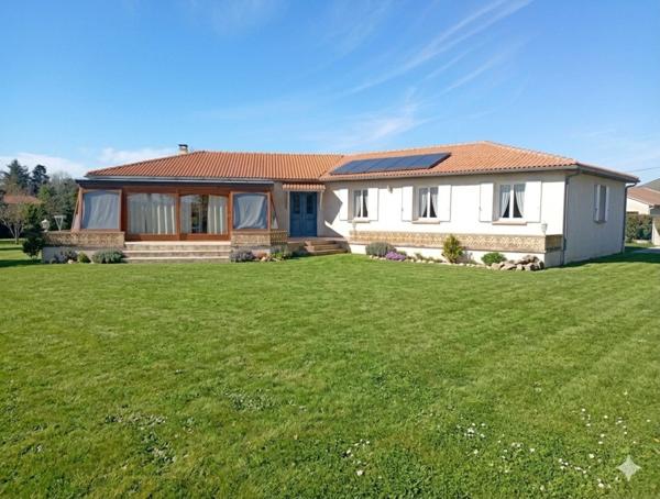 Maison à vendre 8 pièces (09)