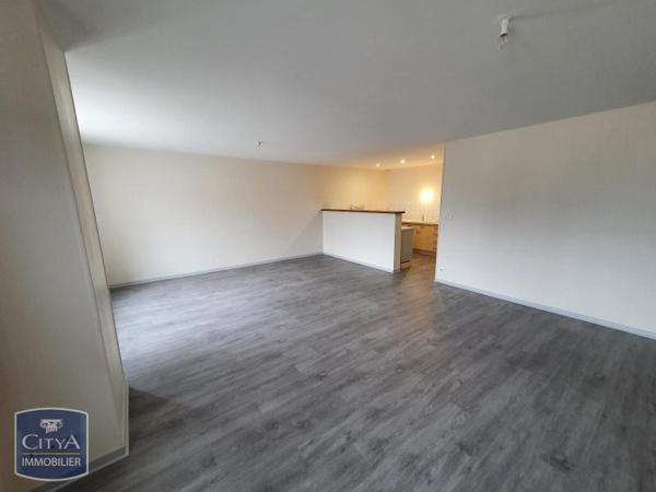 Appartement à louer 4 pièces 84.7m² Buzançais (36500)