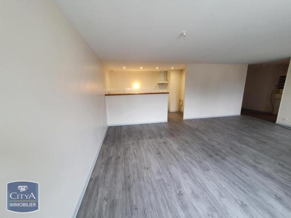 Appartement à louer 4 pièces 84.7m² Buzançais (36500)