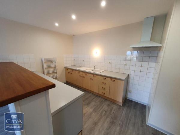 Appartement à louer 4 pièces 84.7m² Buzançais (36500)