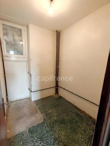 Capifrance – L’immobilier autrement Un bien rare, une adresse confidentielle, un potentiel à révéler. À Agde, au cœur du centre historique, découvrez une propriété de caractère à réinventer, avec terr