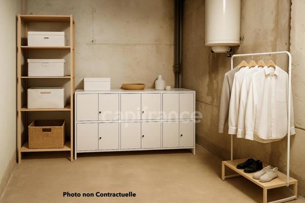 Capifrance – L’immobilier autrement Un bien rare, une adresse confidentielle, un potentiel à révéler. À Agde, au cœur du centre historique, découvrez une propriété de caractère à réinventer, avec terr