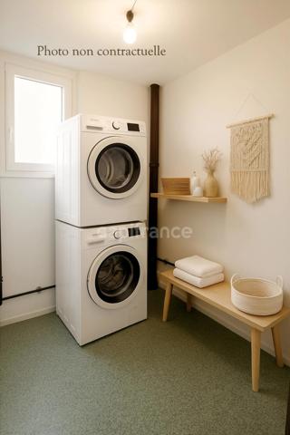 Capifrance – L’immobilier autrement Un bien rare, une adresse confidentielle, un potentiel à révéler. À Agde, au cœur du centre historique, découvrez une propriété de caractère à réinventer, avec terr