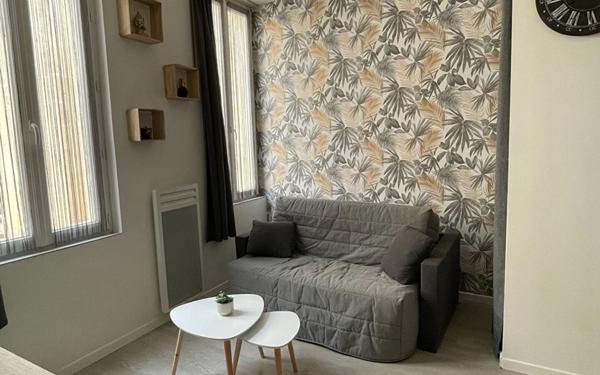 Immeuble à vendre    8 pièces • 99 m2 Rochefort