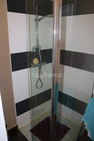 Maison à vendre plein pied 5 pièces PLONEOUR LANVERN (29) de 2018 sur 544 m2 Sans travaux.