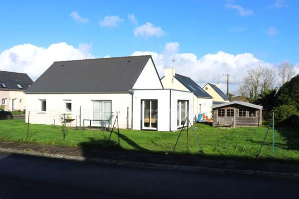 Maison à vendre plein pied 5 pièces PLONEOUR LANVERN (29) de 2018 sur 544 m2 Sans travaux.