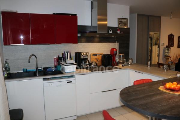 Maison à vendre plein pied 5 pièces PLONEOUR LANVERN (29) de 2018 sur 544 m2 Sans travaux.