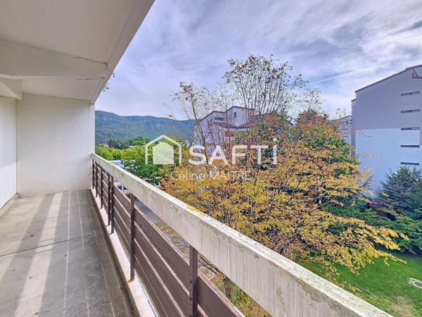 Grand T3 traversant coeur de Seynod