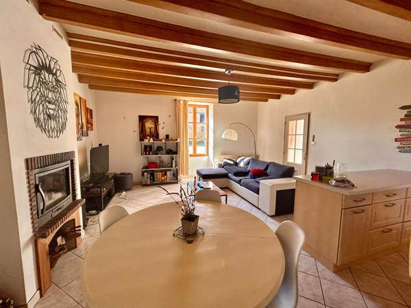 Propriété composée de 2 maisons d'habitation et multiples dépendances