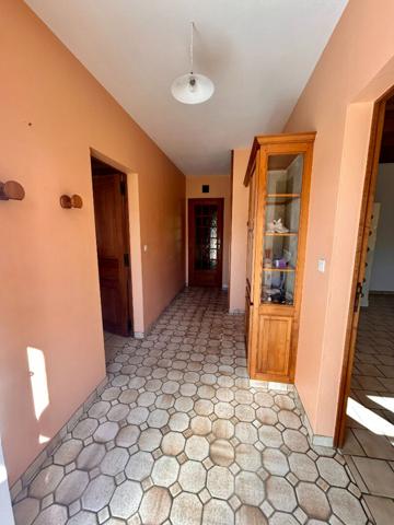 Propriété composée de 2 maisons d'habitation et multiples dépendances