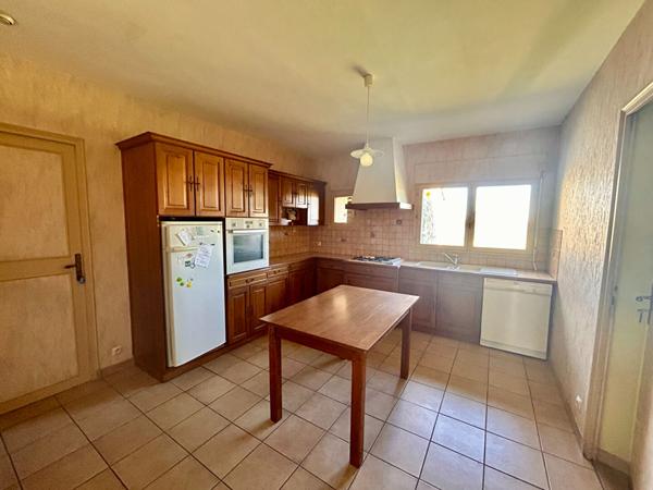 Propriété composée de 2 maisons d'habitation et multiples dépendances