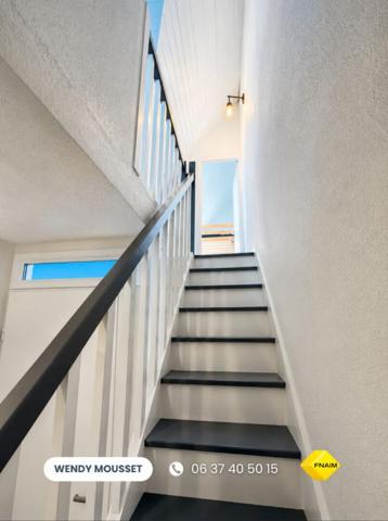 Appartement T3 atypique en duplex avec vue sur le port et l'océan au coeur du Port du Crouesty