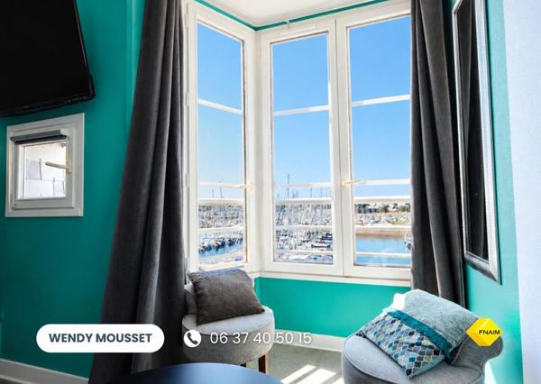 Appartement T3 atypique en duplex avec vue sur le port et l'océan au coeur du Port du Crouesty