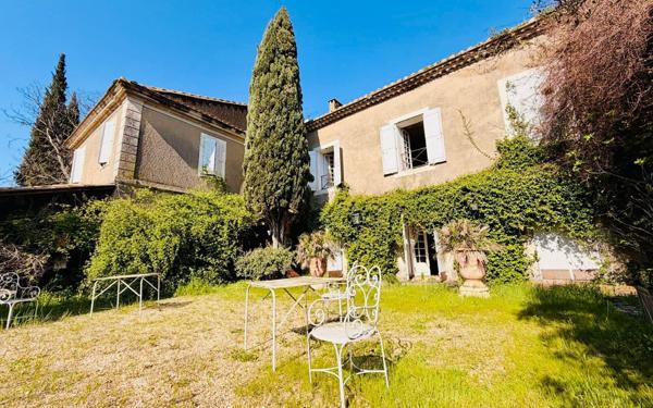 Maison à vendre    10 pièces •  Nîmes