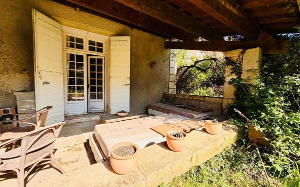 Maison à vendre    10 pièces •  Nîmes