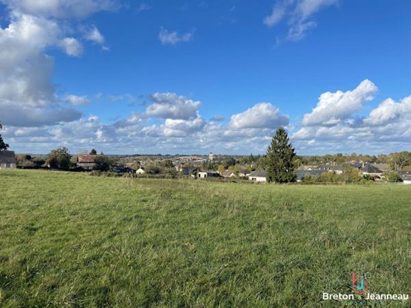 Terrain constructible viabilisé de 658 m² à Montsûrs