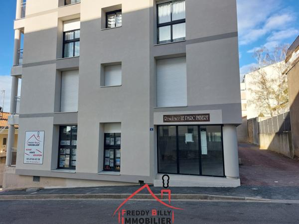 Appartement T3 - Centre ville, 2 chambres, balcon, cave et place de parking en sous-sol