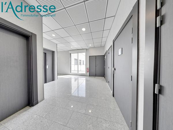 Immeuble Noisy Le Grand 2643 m2