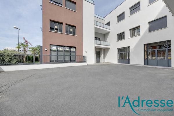 Immeuble Noisy Le Grand 2643 m2