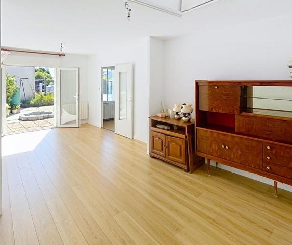 MAISON DE PLAIN PIED AVEC VERANDA ET EXTERIEUR