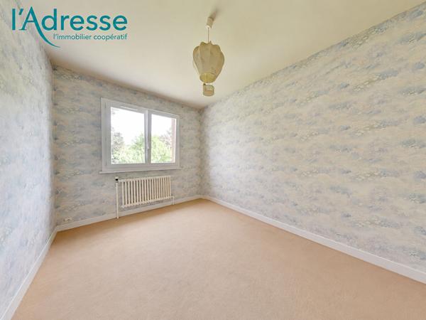 Maison indépendante: 170 m² avec 5 chambres + 1 Bureau+ sous sol+ jardin