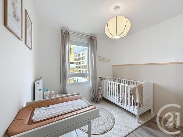 Appartement F5 à vendre  5 pièces - 97,54 m2 BONDY - 93