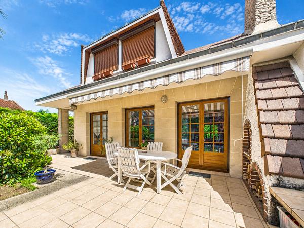 Maison Champigny Sur Marne 6 pièce(s) 130 m2