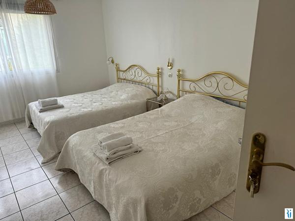 Murs + fonds de commerce Pitres 1000 m2