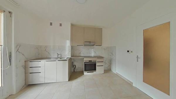 F2 RENOVE AVEC BALCON