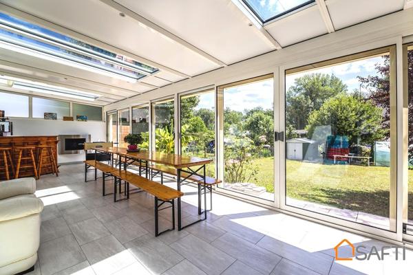 Maison familiale vivable de plain-pied avec 5 chambres et garage