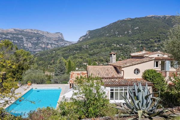 En exclusivité — Propriété d’exception en pierre, vue panoramique, Le Rouret