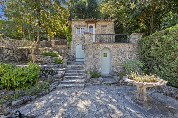 En exclusivité — Propriété d’exception en pierre, vue panoramique, Le Rouret