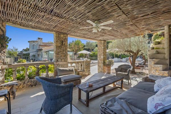 En exclusivité — Propriété d’exception en pierre, vue panoramique, Le Rouret