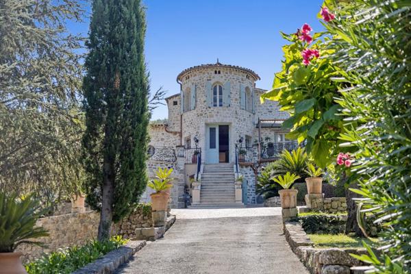 En exclusivité — Propriété d’exception en pierre, vue panoramique, Le Rouret