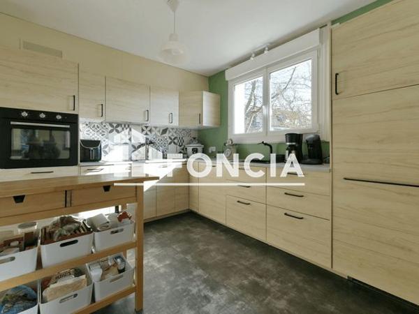 À vendre Maison 5 pièces 111 m² - Saint-georges-des-groseillers 61100